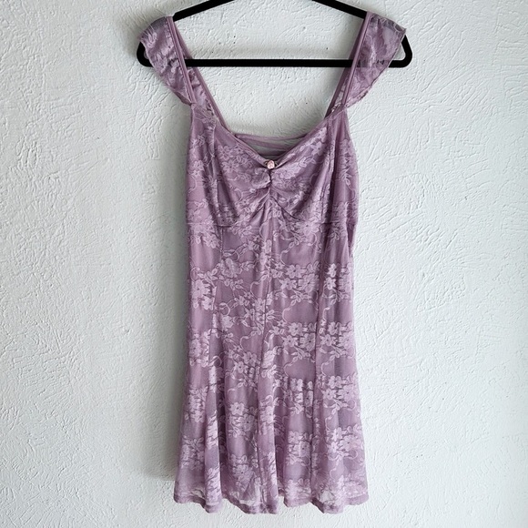 Hot Topic Just Polly Lilac Lace Lace-up Cami Dress Sz Large NWT - Picture 2 of 5